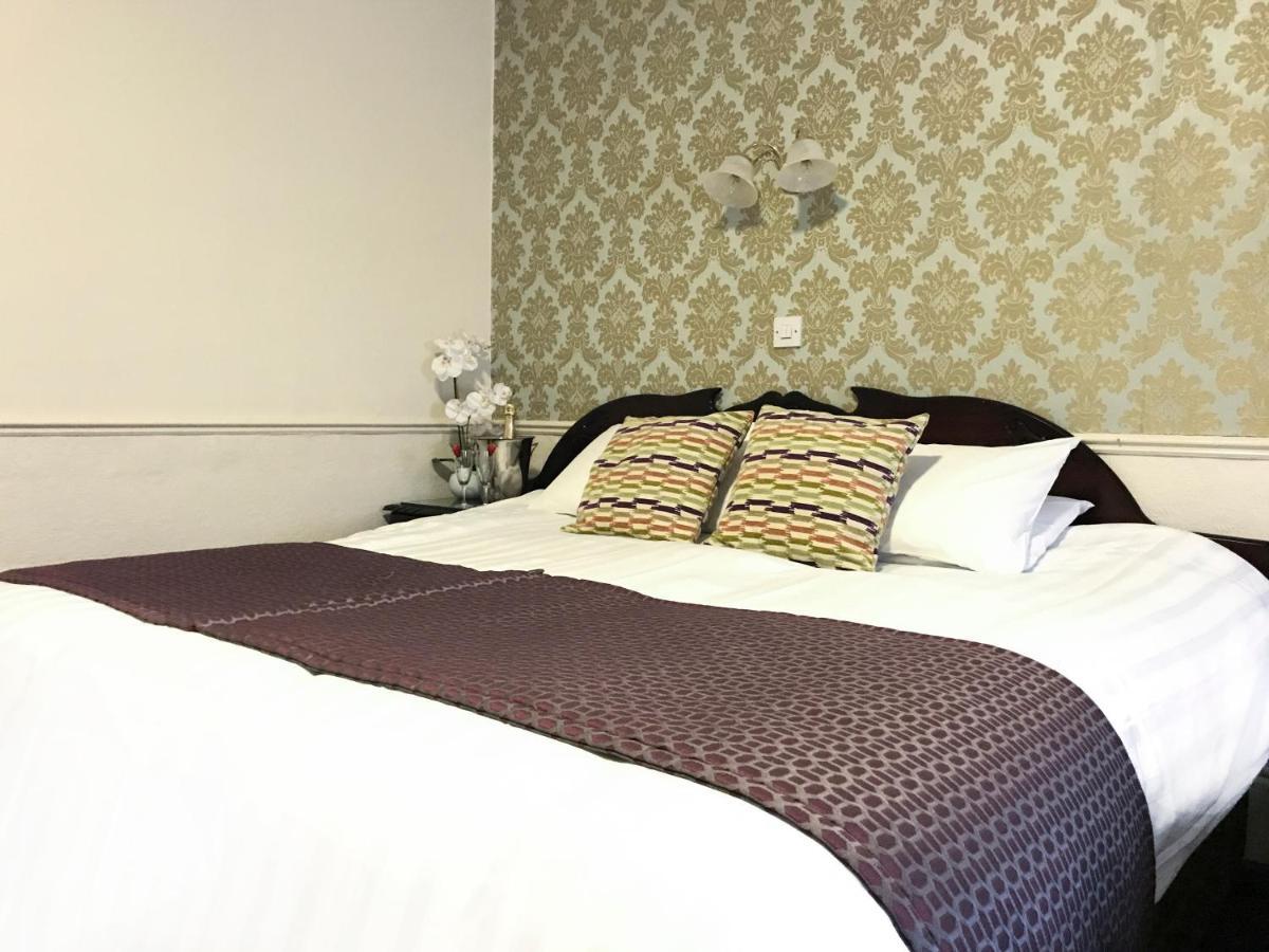 Club House Hotel קילקני מראה חיצוני תמונה